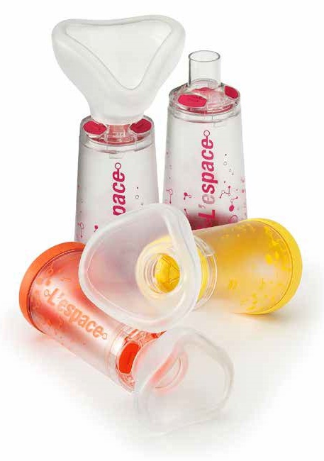 CAMERA DISTANZIATRICE PER EROGATORI SPRAY PREDOSATI L'ESPACE220ML PER ADULTI SPAZIO MORTO 88ML CON MASCHERA VALVOLA INSPIRAZIONE 2 VALVOLE ESPIRAZIONE CODICE COLORE MAGENTA